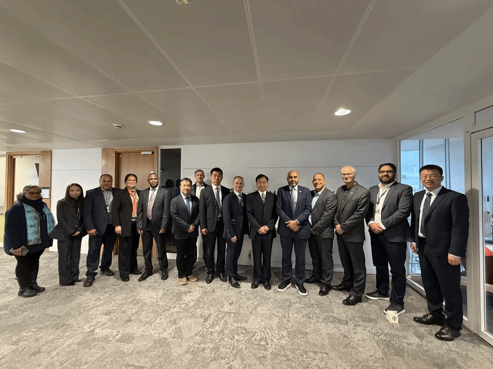 校党委副书记孙国胜率团赴英国和法国交流访问