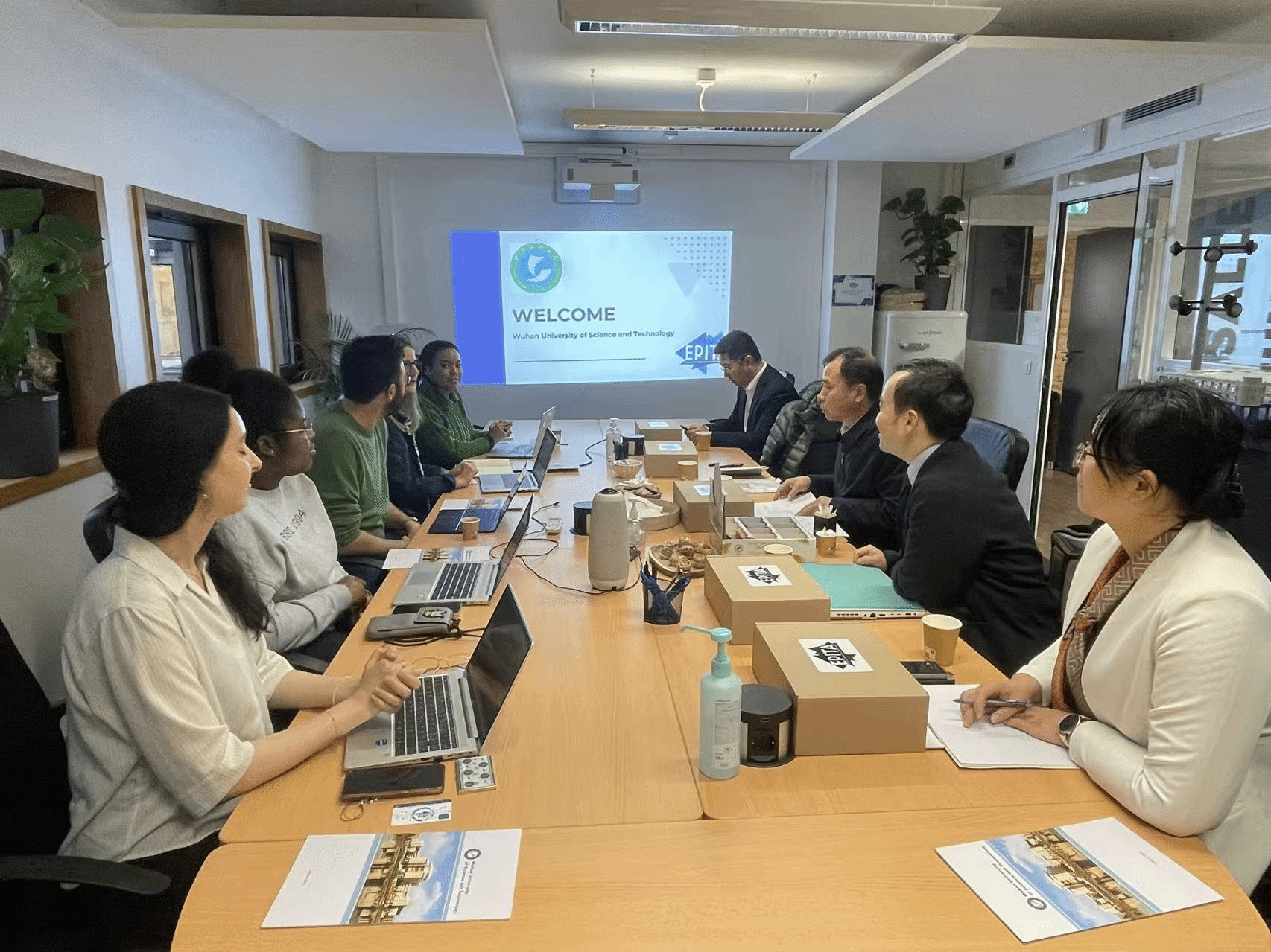 校党委副书记孙国胜率团赴英国和法国交流访问