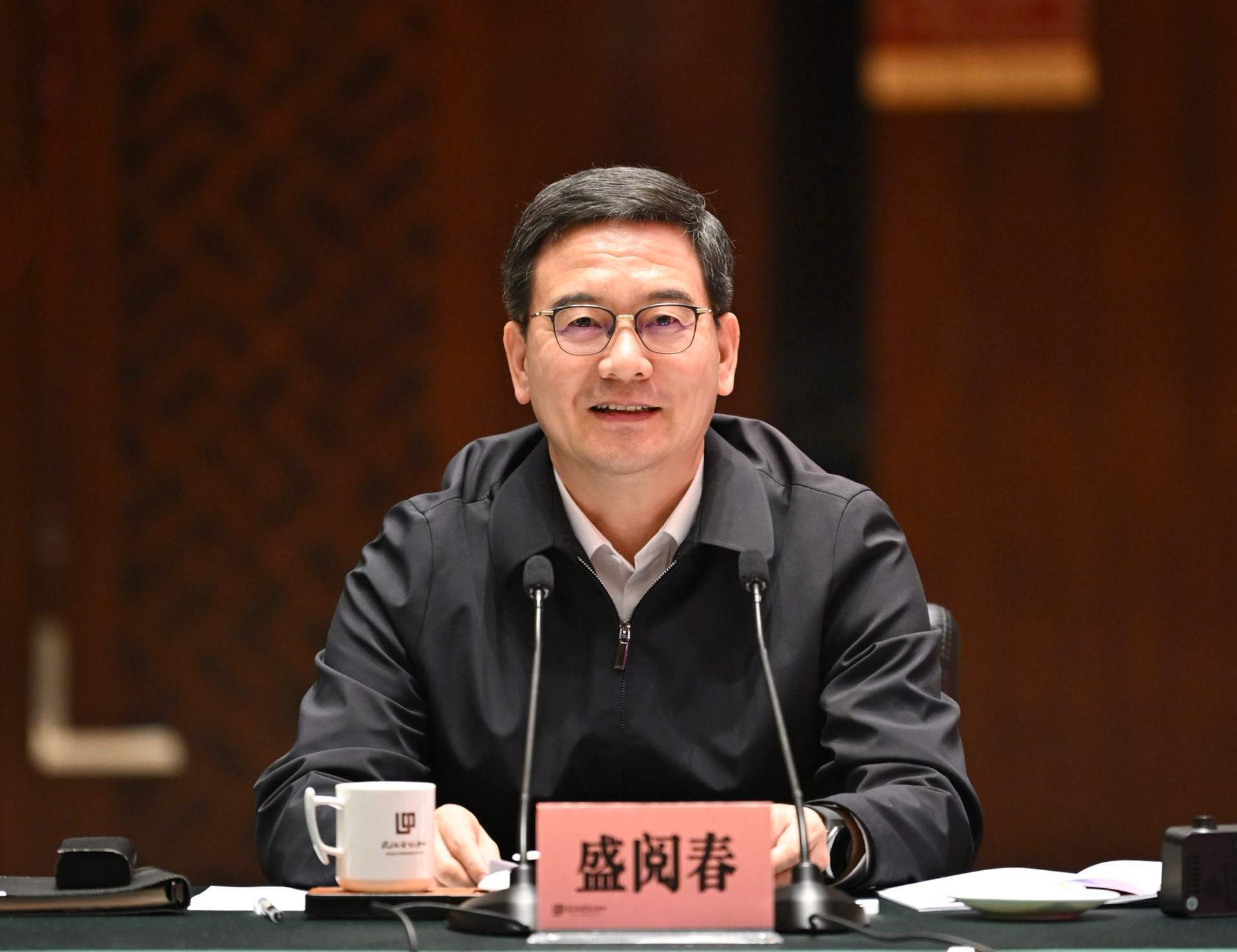 盛阅春熊征宇与来汉知名企业家座谈交流：把握发展机遇，深化务实合作，共同谱写高质量发展新篇章