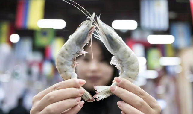 媒体聚焦 | 湖北日报：武汉阳逻港连续10年集装箱吞吐量过百万标箱