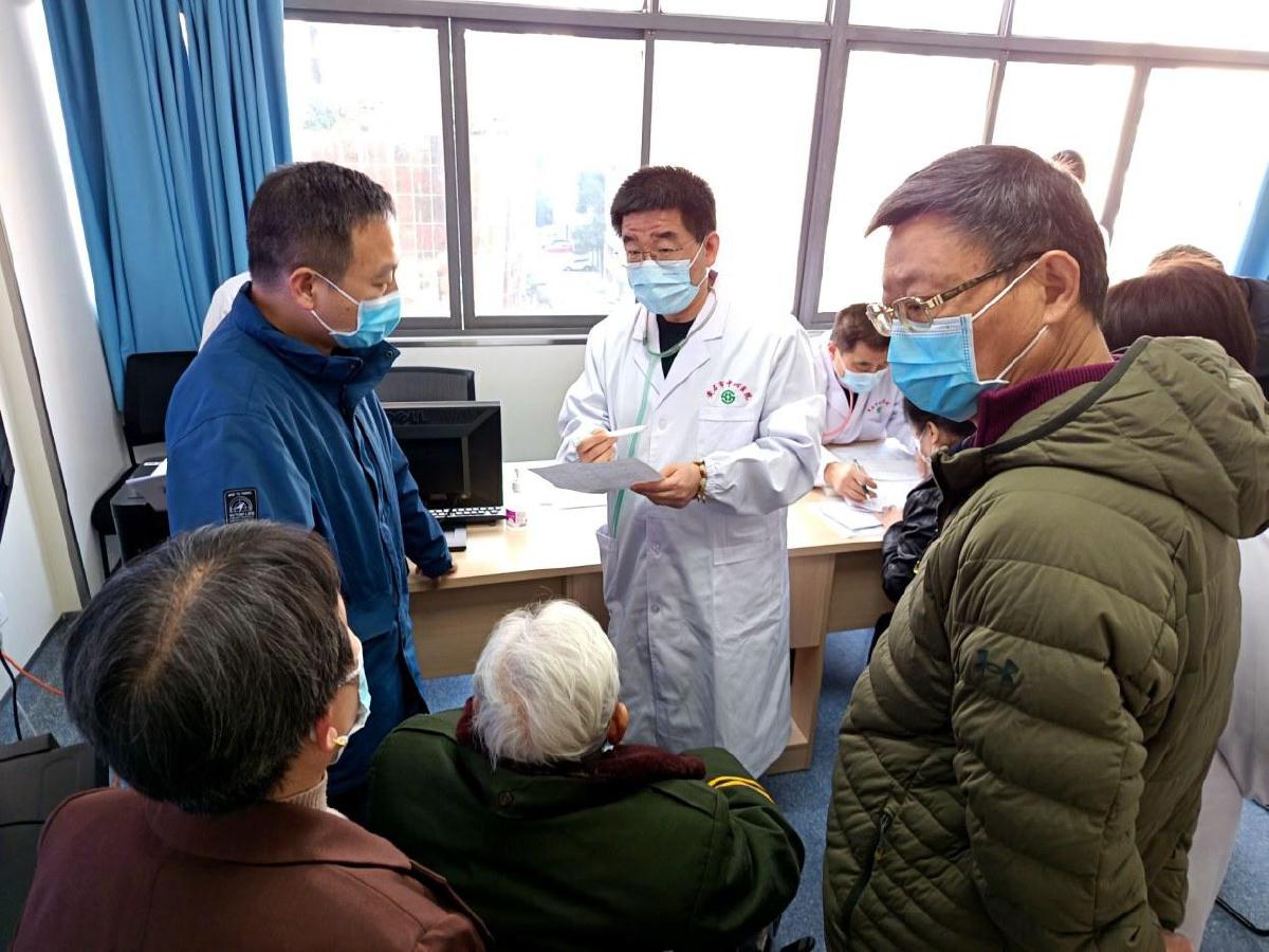 苏黄两地医疗合作再续新篇 3个名医工作室“落户”黄石市中心医院