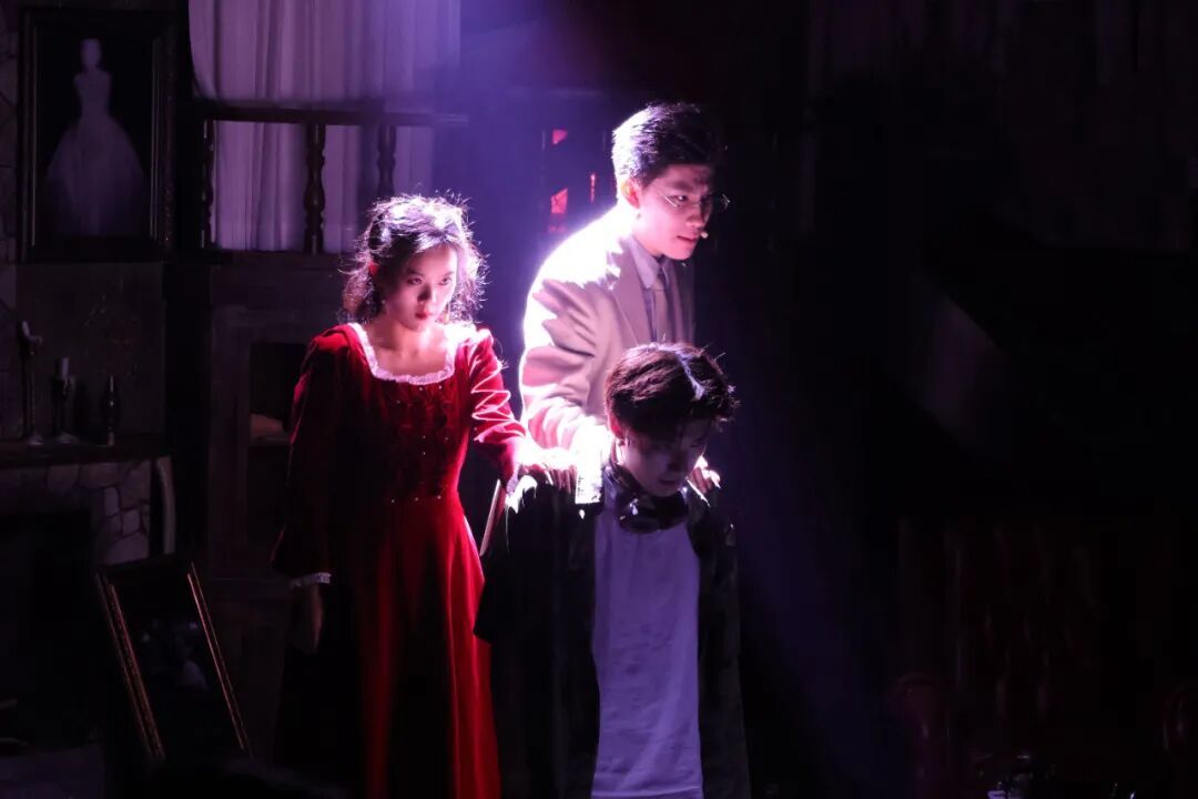 低至100元，几乎场场爆满！不少年轻人在武汉这里排队