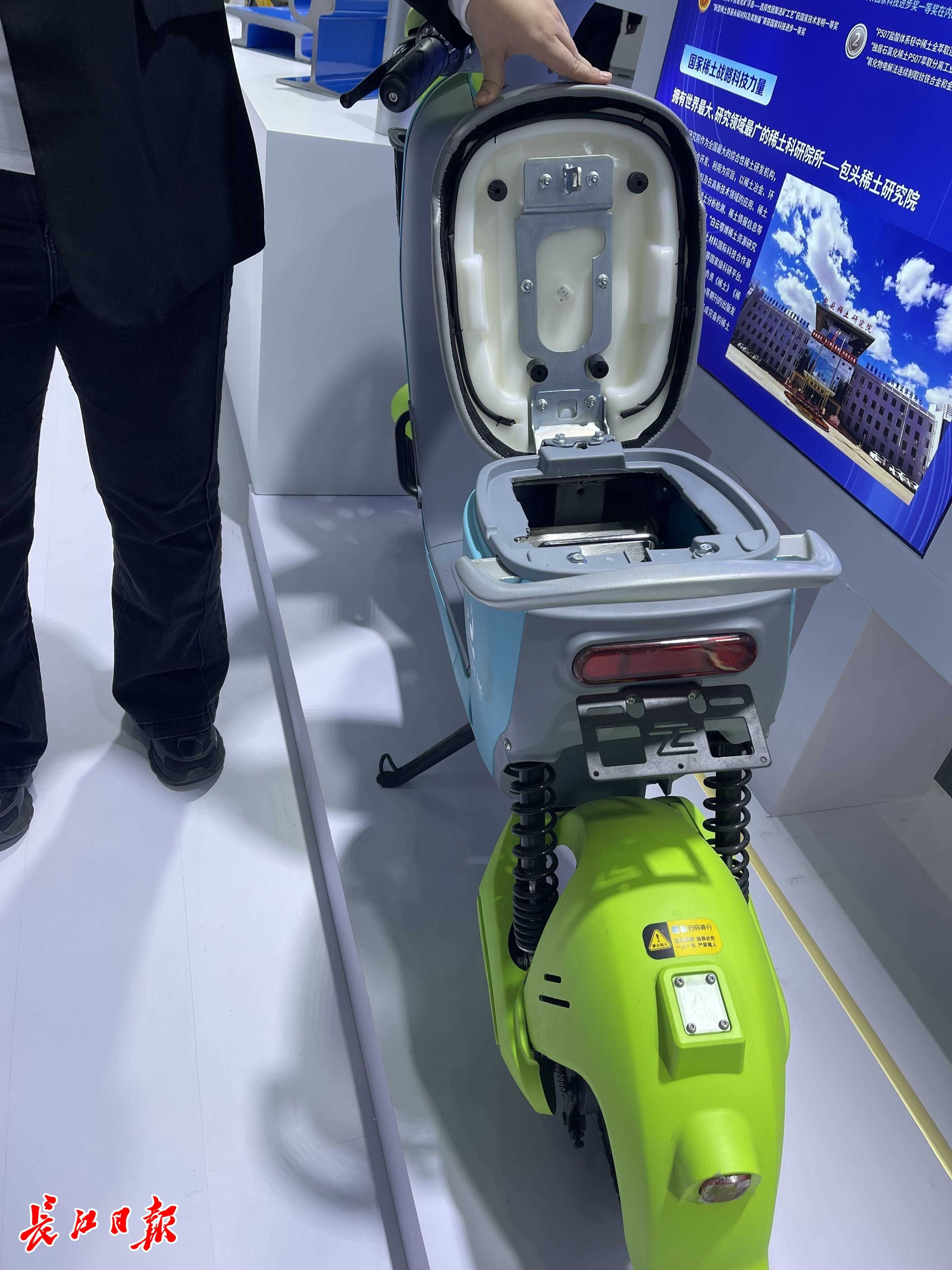 会飞的逃生舱、能变水的单车，工业设计：眺望未来的望远镜