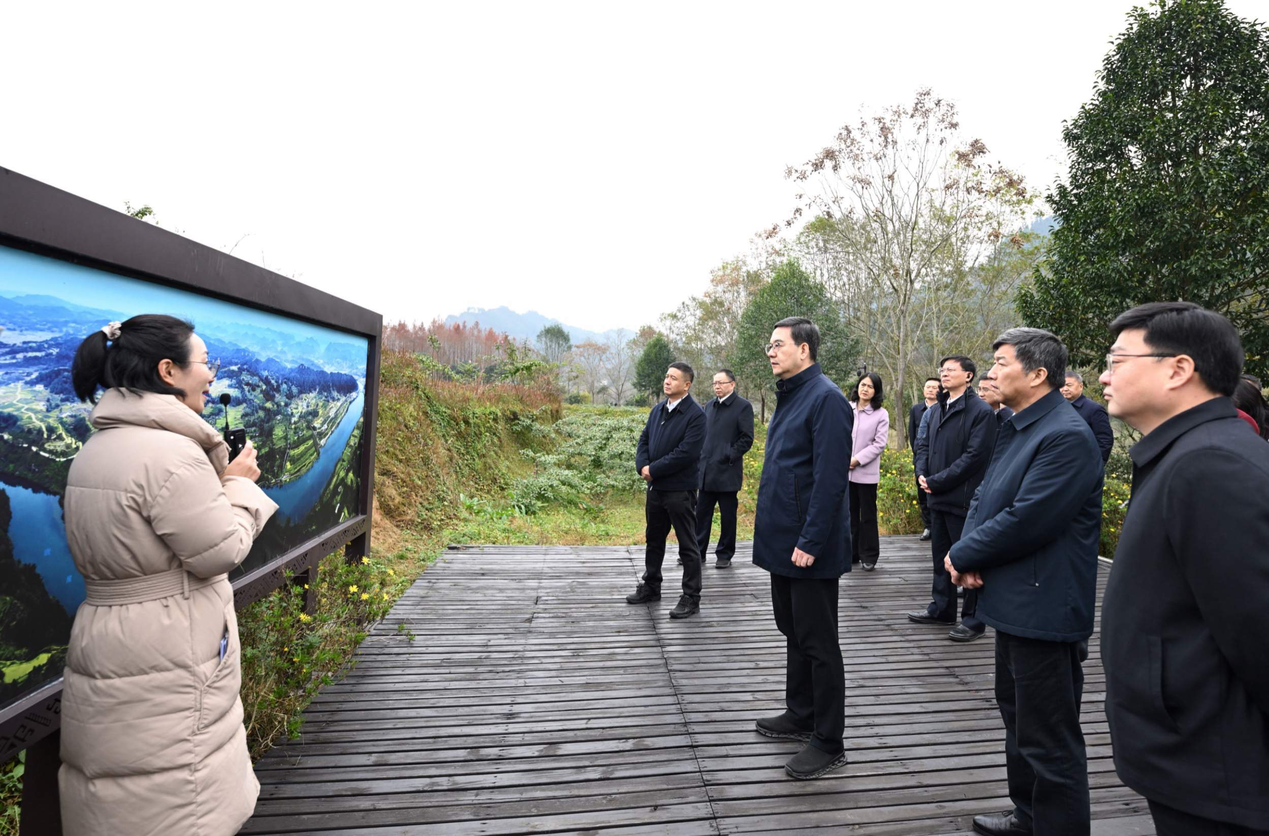 盛阅春率队赴恩施州咸丰县开展结对帮扶工作：加强交流、深化协作，推动两地协同发展高质量发展