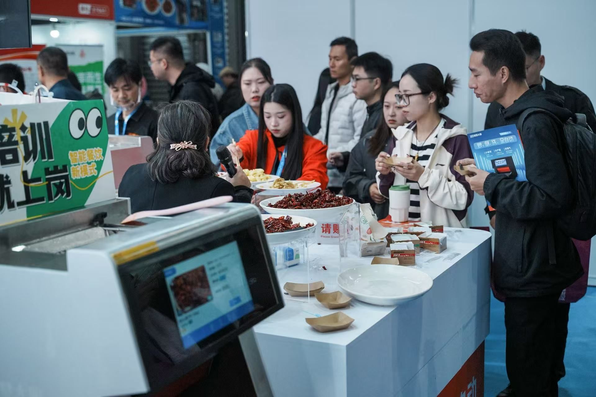 武汉造“智慧大厨”全球1万家店抢着用