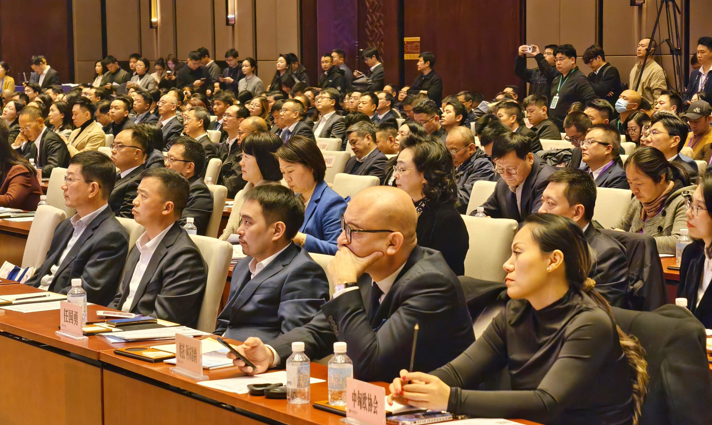 2025武汉投促会开幕：现场签约160个项目，总金额超千亿元