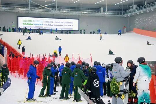 武汉，冲刺万亿消费之城