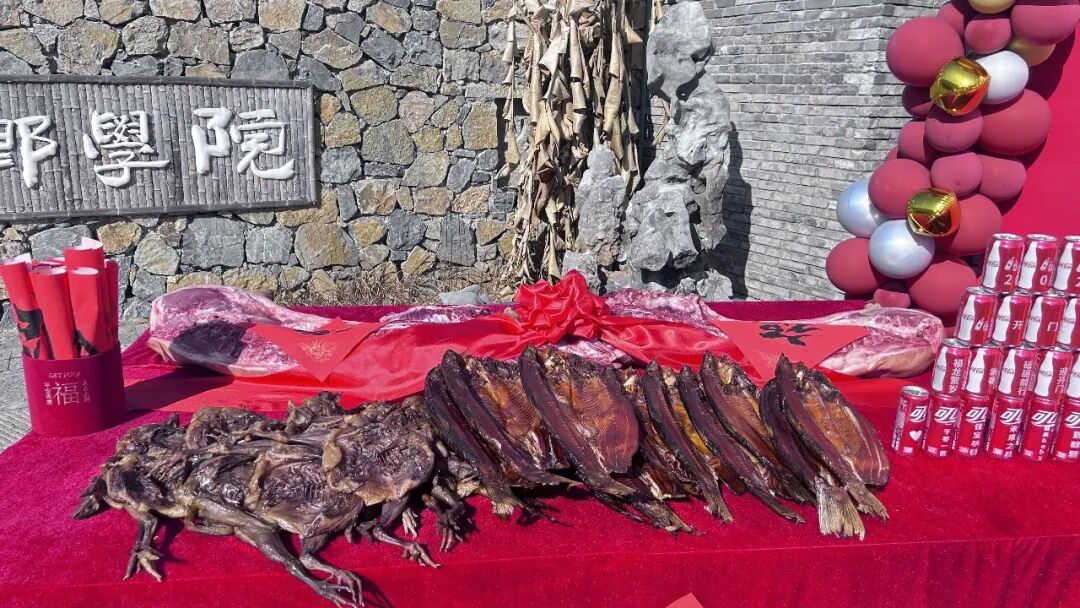 咸宁萝卜公社元旦双主题活动来袭 年猪宴遇香猪挑战赛