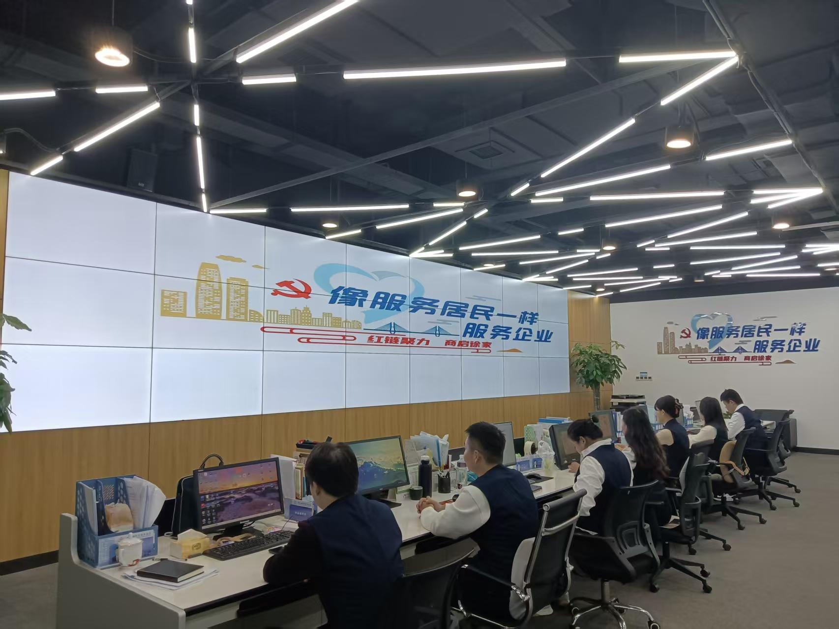 武汉首个商务社区 4个月带动1600多家企业落户