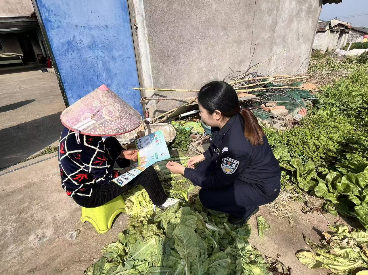 积玉口镇开展“禁毒宣传进家庭 防毒意识入民心”禁毒宣传活动