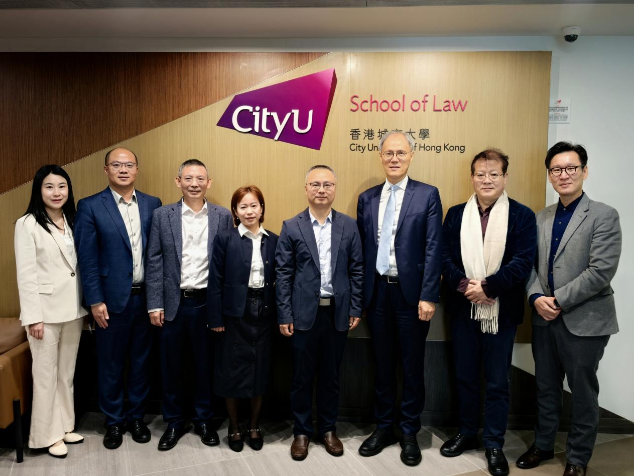 校党委副书记陈狮率团访问香港