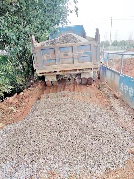 部分建筑垃圾再生利用厂家面临尴尬 有的原料吃不饱 有的产品卖不动