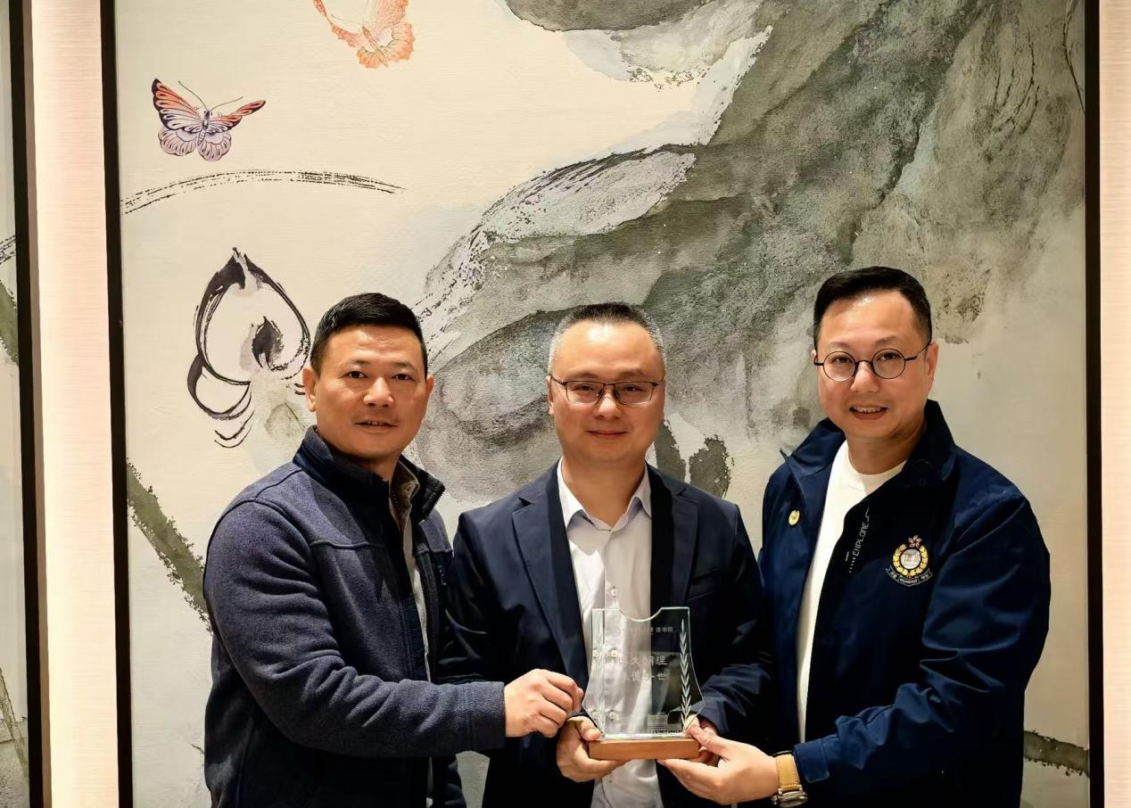 校党委副书记陈狮率团访问香港