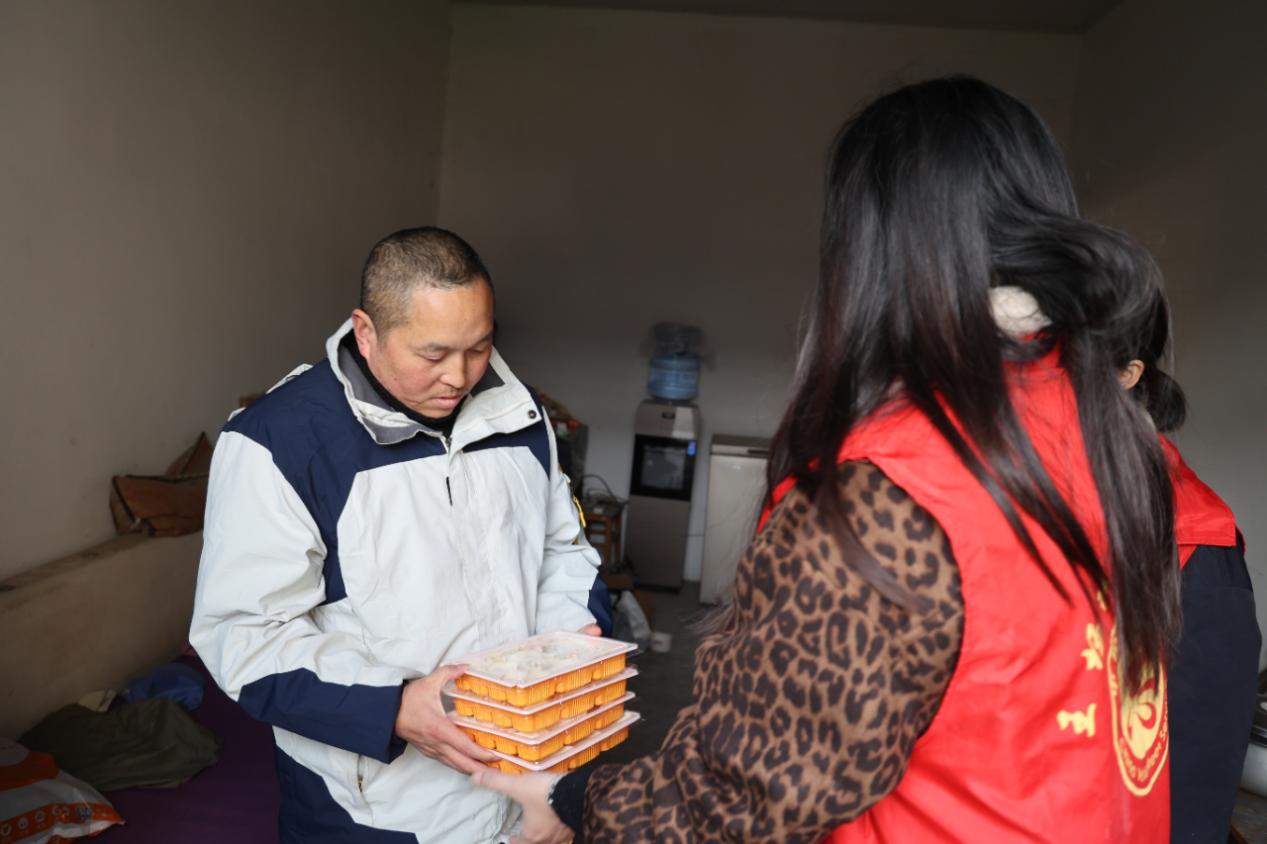 王场镇：冬至饺香暖人心 邻里温情聚合力