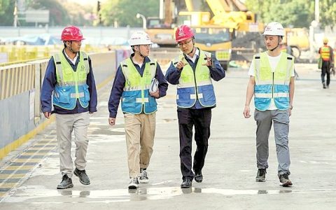 城镇新增就业连续四年超90万人，全省基本养老保险参保人数达到4540万人，85%中小学纳入教联体…… 这份民生答卷，写在千万人的笑脸上