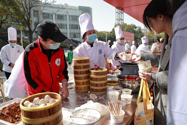 第三届“舌尖中南”校园美食文化节圆满落幕