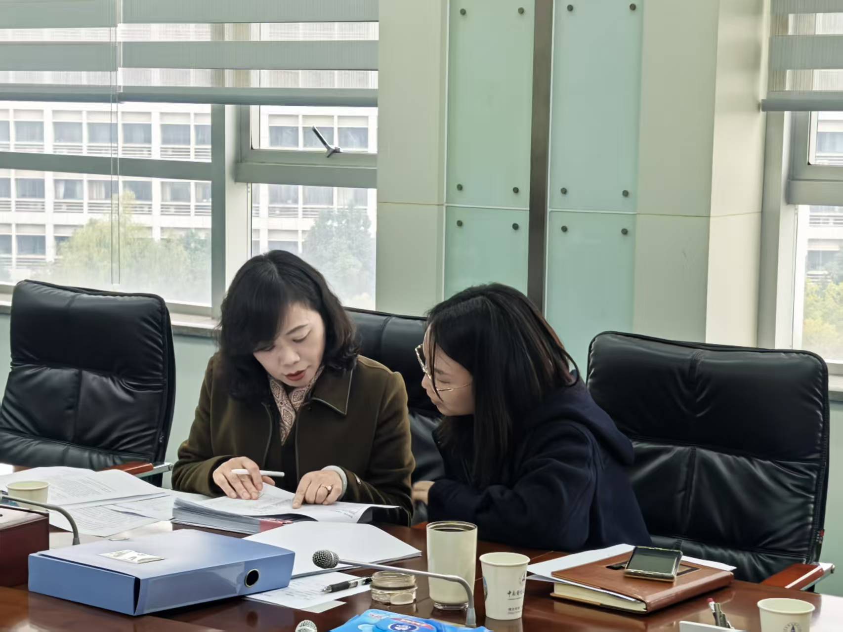 中南财经政法大学召开2025年档案开放鉴定委员会会议