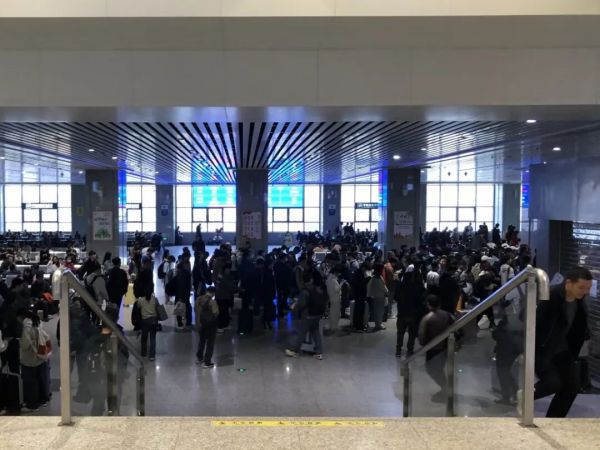 一张旧车票的告别，一个新坐标的崛起