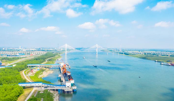 【奋进建支点·市州进行时】勇当跨越式发展先锋 奋力再造一个新江陵 江陵锚定“发展倍增”目标加速跑