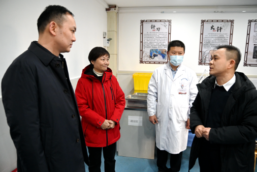 省卫健委领导到沙市区解放街道社区卫生服务中心调研基层卫生工作