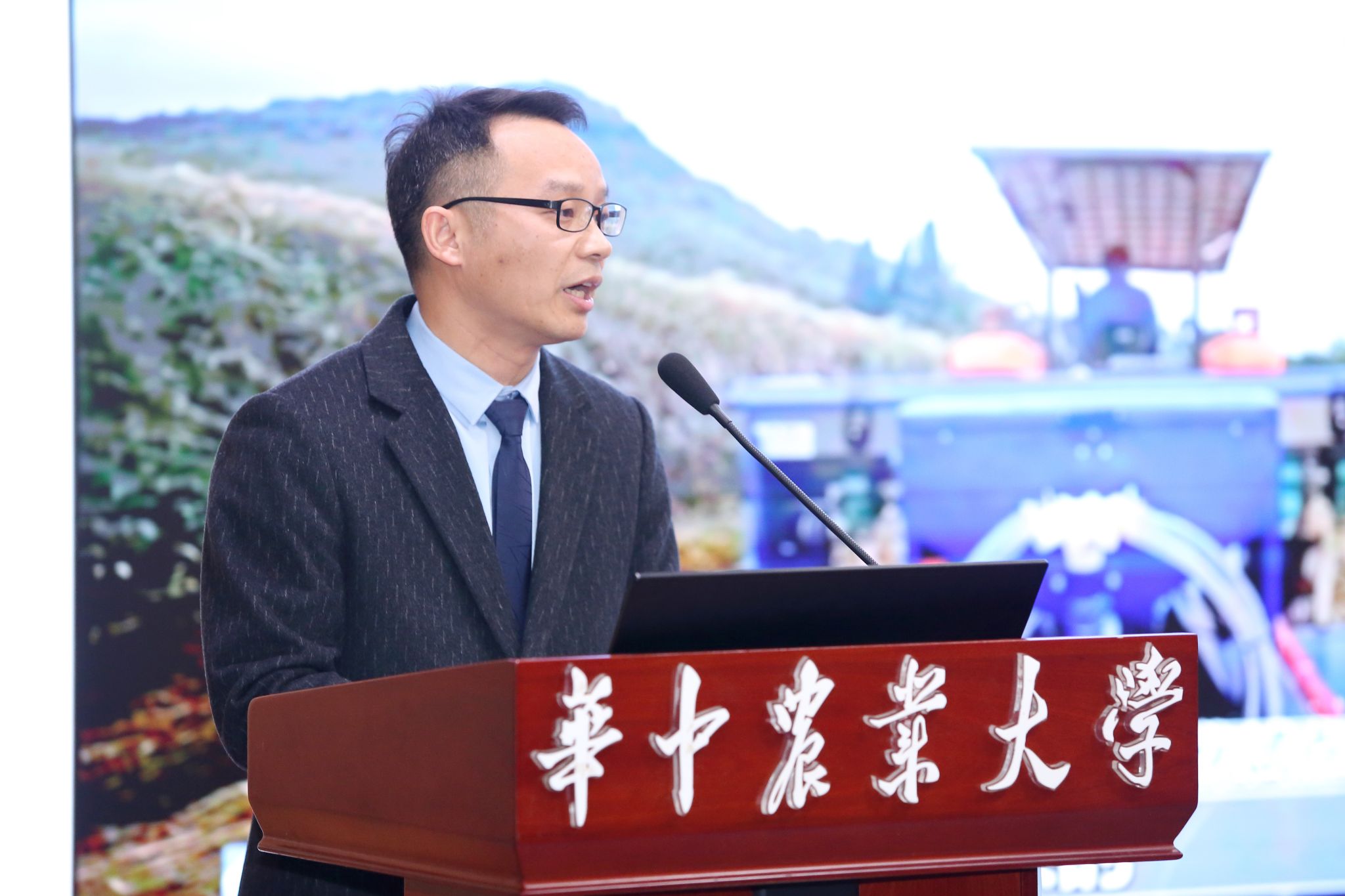 华中农业大学举办2025年优秀导师奖评选会