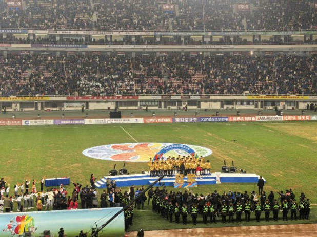 从绿茵到人潮，泓盈保障让“湘超”每一刻持续发光