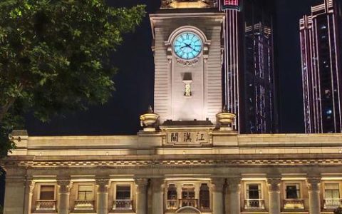 江汉关跨年光影秀导演葛进军：“我爱武汉”深情告白与钟声光影共同定格