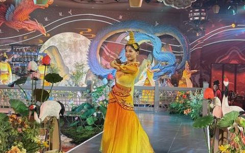 烟花秀非遗秀古装秀“秀”出荆楚文旅缤纷