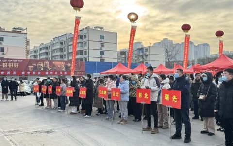 潜江“就业大篷车”元旦送岗 三天服务暖民心