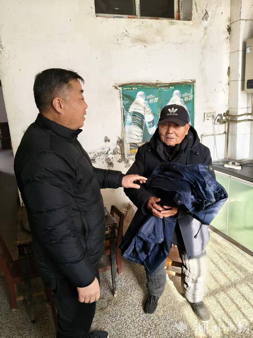 武穴万丈湖街道以“岗”促治：乡村振兴专职岗 筑牢防返贫底线