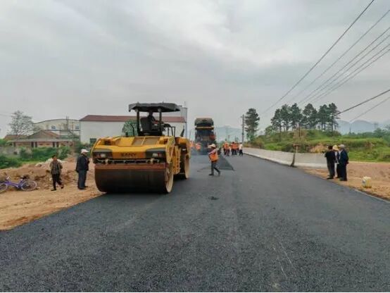 黄梅：织密乡村路网托起群众“幸福道”