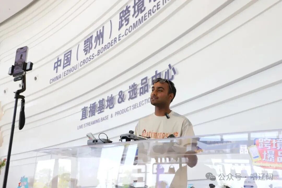 就业长在产业上