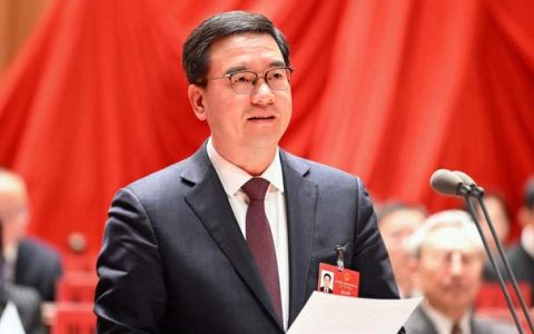 武汉市第十五届人民代表大会第六次会议开幕