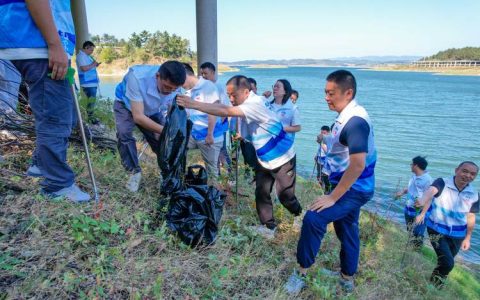 十堰丹江口库区环保志愿者群体荣获第五届湖北改革奖