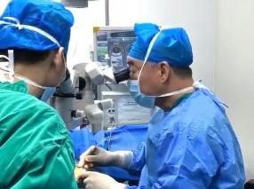 这些白内障误区正在偷走你的光明！周口中视眼科郑海涛院长提醒别等失明才后悔