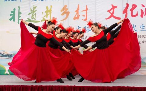 王场镇王场社区举办群众文艺联欢会
