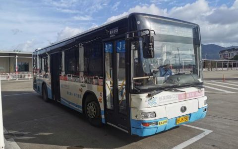 黄梅县新上11台新能源公交车
