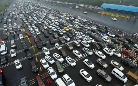 元旦假期全市道路运输秩序井然