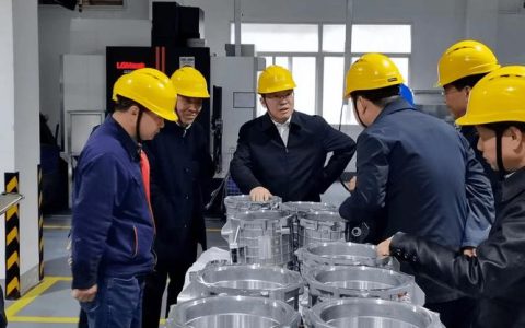 随县人民政府县长姜辛辛一行来校推进战略合作对接