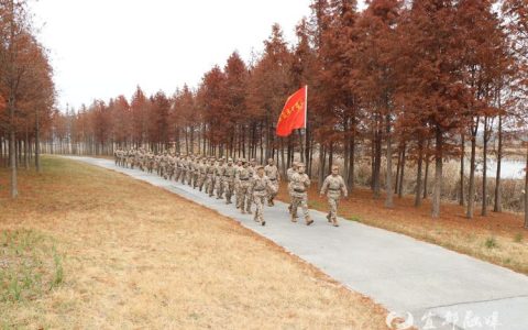 市人武部开展新年度军事训练