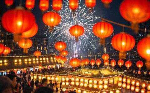 一城绽新颜　万家灯火暖