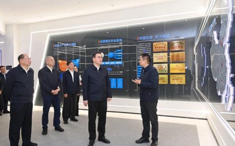 盛阅春调研高端医疗装备产业发展：坚持创新驱动，加快做大做强，为高质量发展提供坚实支撑