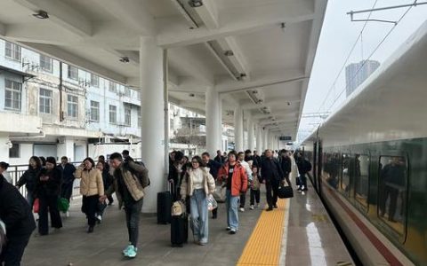 暖心细节拉满！十堰火车站候车区焕新迎客