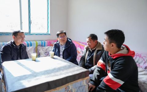 宣恩县椿木营乡代表“微建议”惠民生暖民心