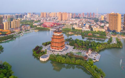 大江潮起新黄州