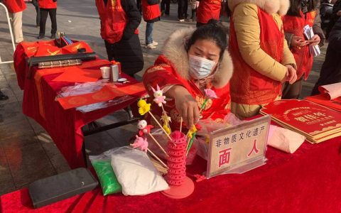 非遗进社区  新春添年味 咸安区横沟桥镇“小手拉大手”共赴文化盛宴