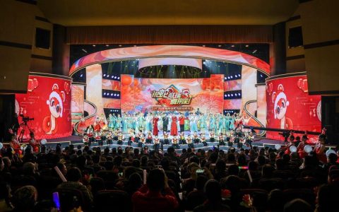 湖北首届荆楚银龄春节联欢晚会在潜江精彩上演