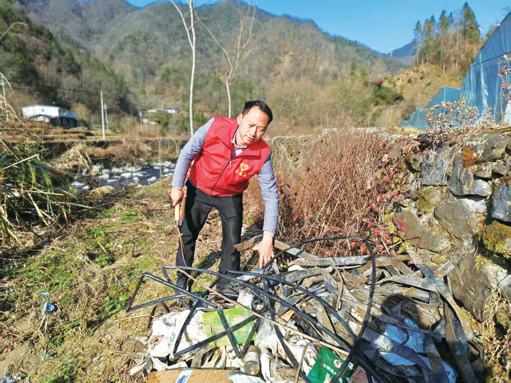 2025年度市级见义勇为先进个人事迹之三 | 生死瞬间，严传华智救两名溺水者