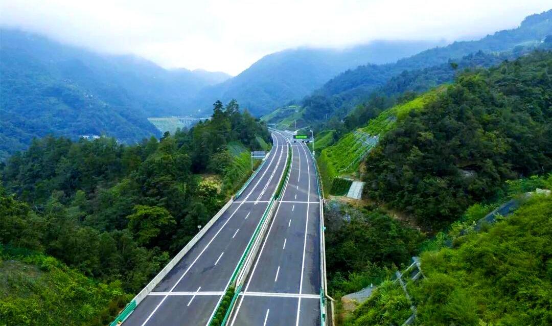 “大块头”有大能量——宜昌省市重点项目投资占固投比重突破30％