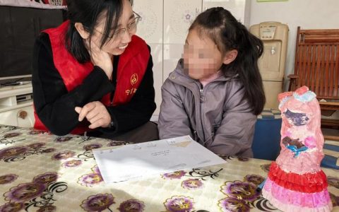 “爱心妈妈”暖童心　社区搭桥解民忧